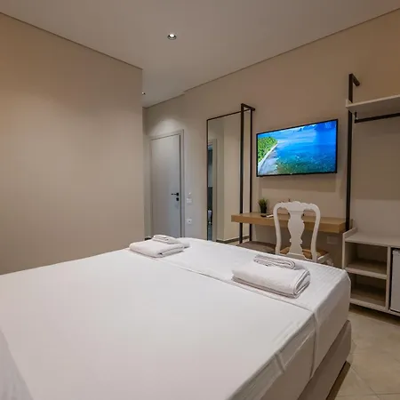 Alojamento de Acomodação e Pequeno-almoço Serenity Sarandë